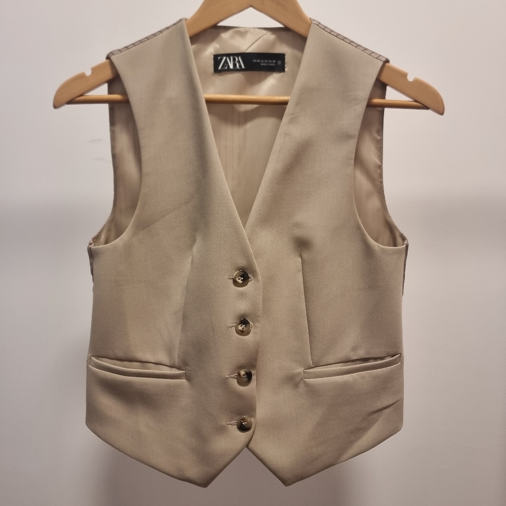 ZARA Women's Cream Vest - Tailored Button-Front Waistcoat